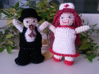 Meine Schwester (Krankenschwester) und mein Schwager (Zimmermann) haben sich zur Hochzeit dieses ganz spezielle Paar für die Hochzeitstorten-Dekoration gewünscht.