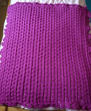 Ich habe diese Babydecke gehäkelt!!!!......Liebe Grüße Rita