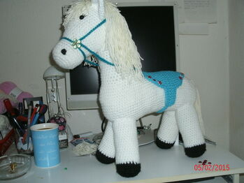 Ein Pferdchen nach einer englischen freien Anleitung gehäkelt