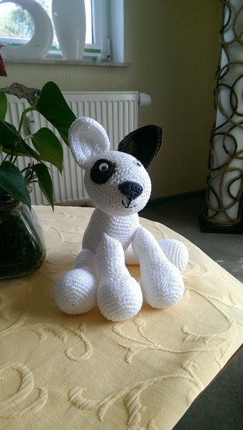 Ein kleiner Bullterier