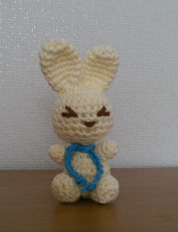 Mit diesem Häschen fing alles an. Nun sind die Amigurumis eine Sucht geworden...