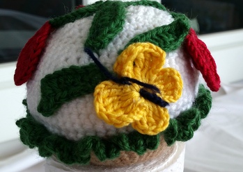 Kirschmuffin mit Schmetterling