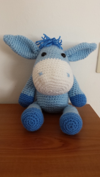 Das zusammennähen war für mich als Anfänger etwas mühsam aber es ist trotzdem gelungen. Meine Tochter hat sich sehr über den Esel Ruda gefreut.
Die Anleitung war sehr gut beschrieben.