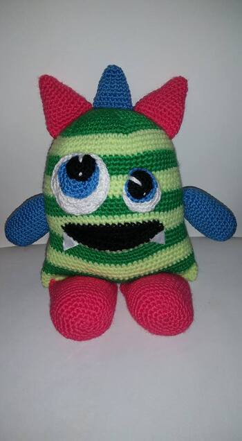 Ein Sorgenfresser ist entstanden, nach der Anleitung von  Meine-bunte-Haekelwelt, ich hab sie etwas abgeändert und ein Maul zum Sorgen reinstopfen gemacht :-)