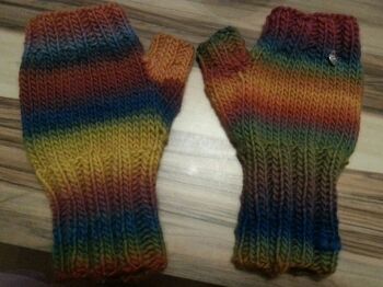 Handstulpen ohne Anleitung, Wolle Hand in Hand von Atelier Zitron