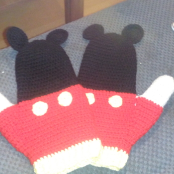 Micky Mouse Handschuhe für Damen gehäkelt Disney sorgt für warme Hände.