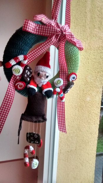 Super Anleitung.
Hat sich super nacharbeiten lassen und sieht spitze aus!!!!
Vielen Dank!