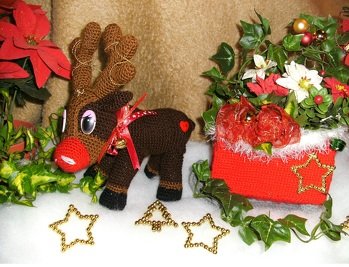 Rentinchen mit dem Schlitten - dieses süße Rentier habe ich nach einer Anleitung von Bettys-Simm-Salabim gehäkelt