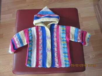 wunderschönes Jäckchen....nach Beschreibung...einfach nachzuarbeiten... Dankeschön...