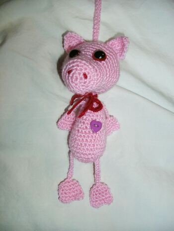 Siggi saugeil - ist von mir nach einer Anleitung von Amigurumi designs gehäkelt worden - ist er nicht herzig ?