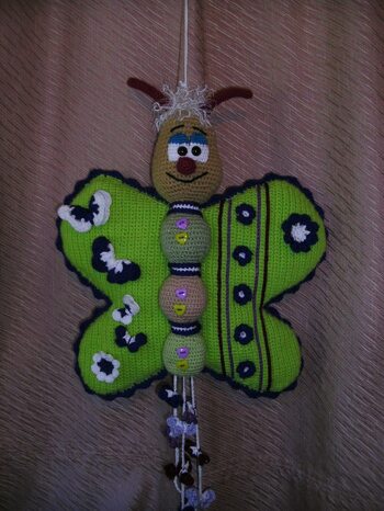 Ein schöner riesiger Schmetterling ist dieses 'Exemplar - natürlich von diba 26 - wie alle tollen Sachen !