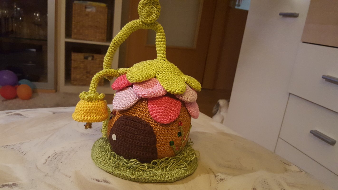 DIY Türstopper: Häkelanleitung für ein entzückendes Feenhaus