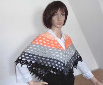 "Airea", ein tolles Projekt, um Reste oder verschiedenfarbige Wolle zu verarbeiten. Ganz schnell und einfach gehäkelt und auch für Anfänger geeignet.