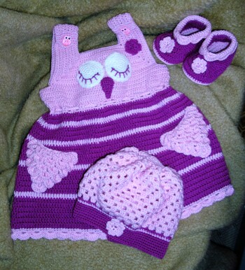 Ich durfte für Katrin Petzold​ - Suri´s Häkelfee - https://www.facebook.com/surishaekelfee/?fref=ts  - das süße "Babyset Eule Ella" zur Probe häkeln . Danke - es hat sehr viel Spaß gemacht.
Meine Arbeit, meine Fotos, Anleitung gibts bei Crazypatterns - https://www.crazypatterns.net/de/items/13861/haekelanleitung-babyset-eule-ella-3tlg-gr-62