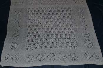 War etwas schwieriger, doch sie ist fertig geworden, die Taufdecke für die kleine Anna.