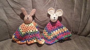 hat prima geklappt,ich dachte es werde ein Bärchen,bei mir wurde eher eine Maus daraus also sozusagen ein Mausebär :-) dann hab ich als Alternative noch ein Häschen Daraus gemacht.