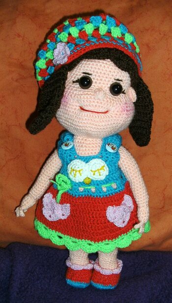 Ich durfte die Anziehpuppe " PINA " für Katrin Petzold​ häkeln. Es hat sehr viel Spaß gemacht. Danke für das Vertrauen.
Die Fotos habe ich gemacht . Die Anleitung findet ihr hier :
https://www.crazypatterns.net/de/items/15012/haekelanleitung-puppe-pina
http://de.dawanda.com/product/99701143-haekelanleitung-puppe-pina