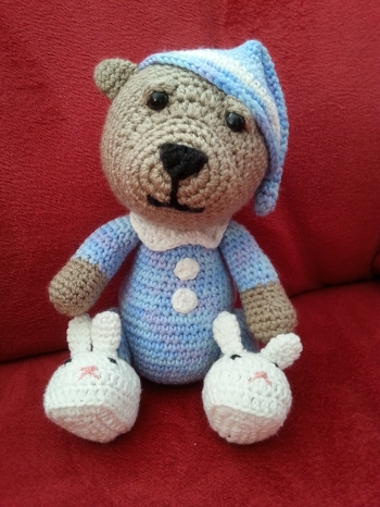 nach einer Anleitung von Kristi Tullus.
das häkeln macht immer super Spaß , nur dieses zusammennähen.....:(