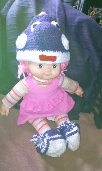 Mütze und schuchen,Puppe musste Modell stehen.