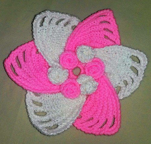 Häkelanleitung - 6 Blättrige 3D Blüten - Applikation