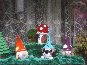 Fam. Zottel ist bei mir eingezogen.
Danke DiBa26 tolle Anleitung