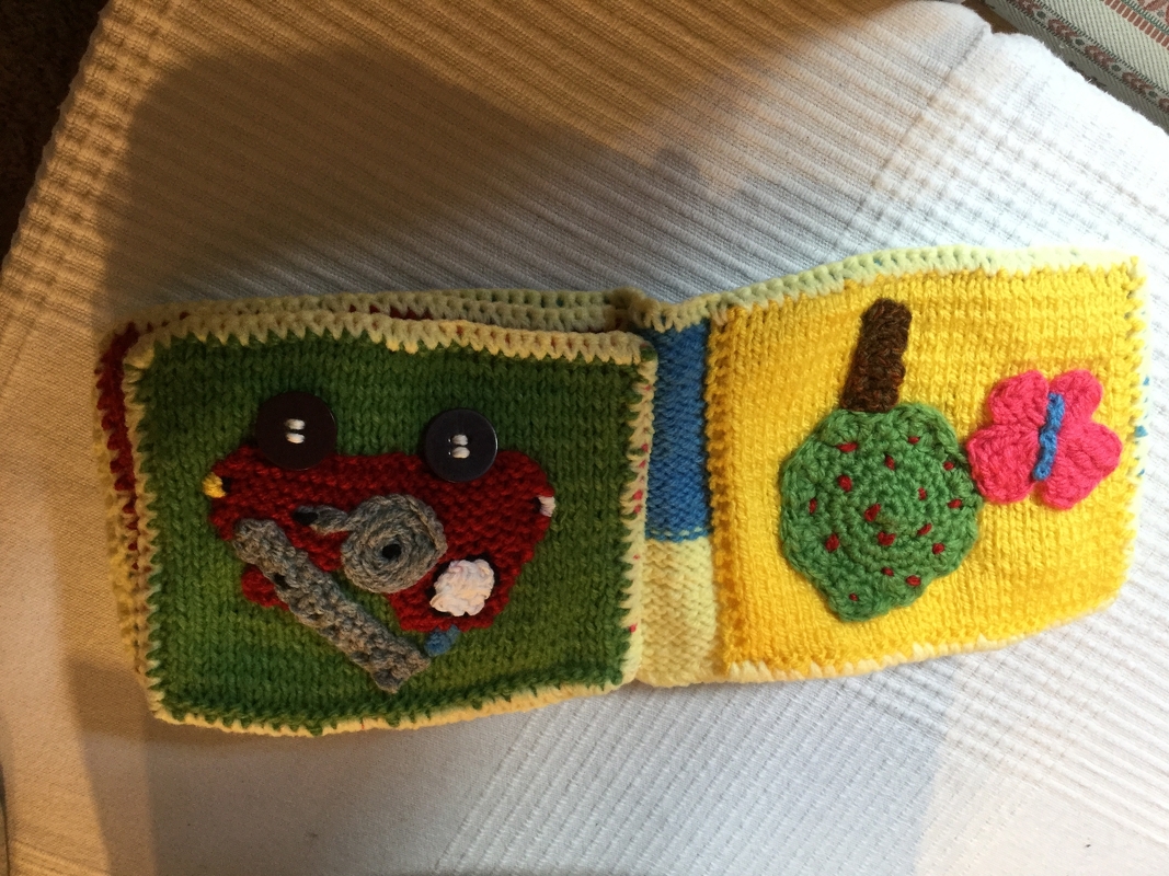 Gestricktes Bilderbuch - Quietbuch - Erlebnisbuch