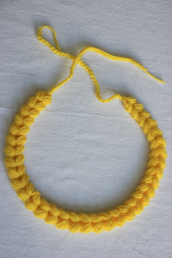 Ich bin total begeistert, von alleine wäre ich nie drauf gekommen es SO zu häkeln und das obwohl ich seit vielen Jahren häkle.