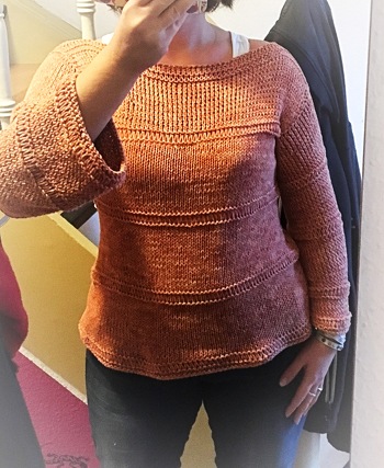 Hier mein Strickpullover mit Fallmaschenreihen in Herbstfarben....