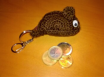 Groschenmaus, ich hatte früher so eine aus Leder 😊