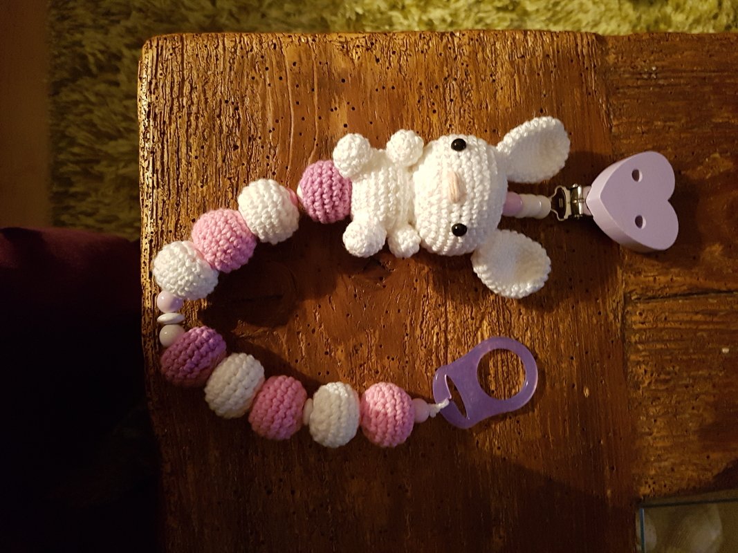 Schnullerkette häkeln, Schnullerkette mit Hase