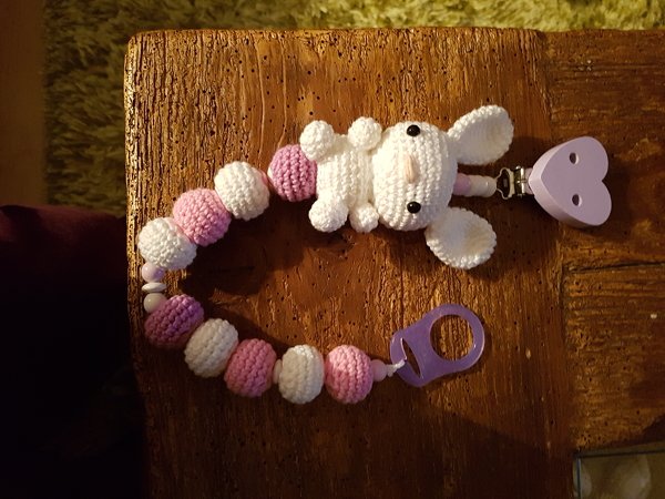 Schnullerkette häkeln, Schnullerkette mit Hase