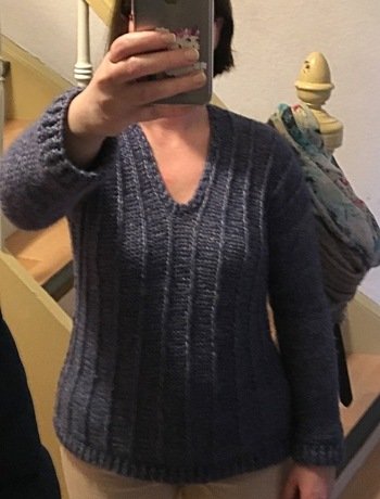 Hier ist nun der komplette Pullover 