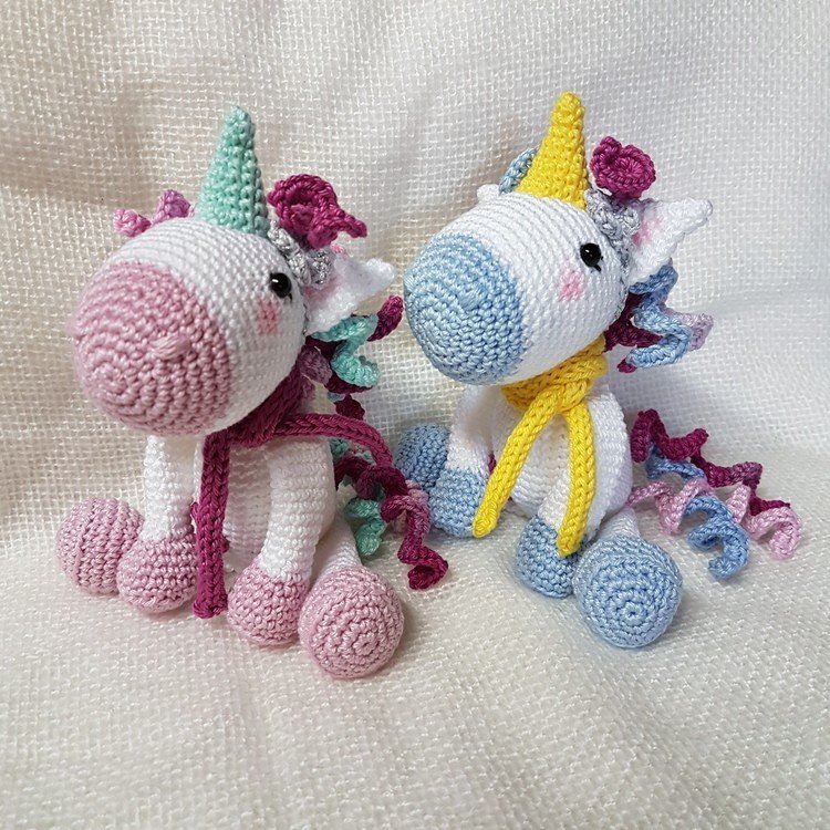 Einhorn Aurora Häkelanleitung