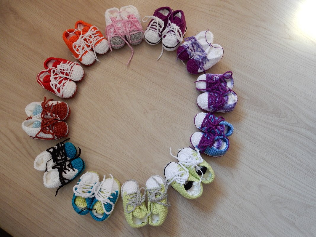 Häkelanleitung für Baby-Turnschuhe (#1)