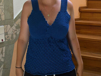 Nach der Anleitung von Velana Creations gehäkelt. Sie lies sich super an die Figur anpassen. Ich habe eine Bindeband ergänzt.