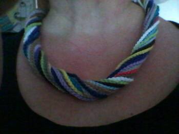 mehfarbige Halskette