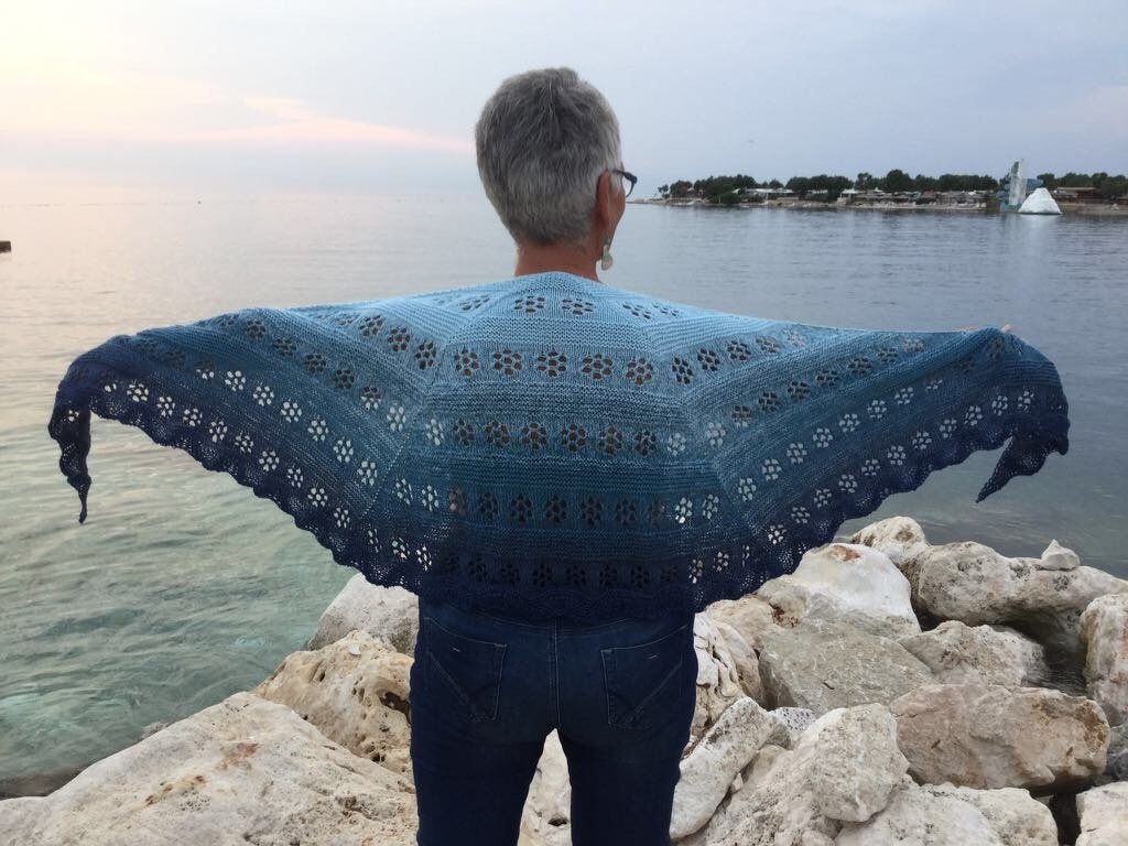 Strickanleitung für Halbrundtuch Auenland