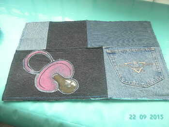 Soviel alte Jeans, eine Idee mußte her. "Tischset"