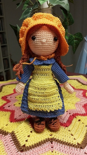 Diese Püppi-AL hab ich im i-net gefunden (kostenlos bei amilovesgurumi). Sie erinnert bissl an 