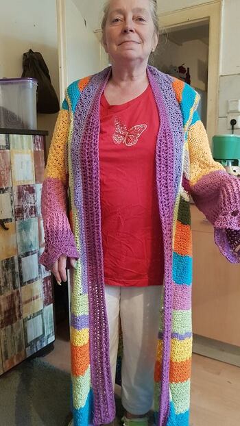 Hippie Mantel, dies ist eine eigene Kreation
gehäkelt aus reiner Baumwolle mit Nadelstärke 3