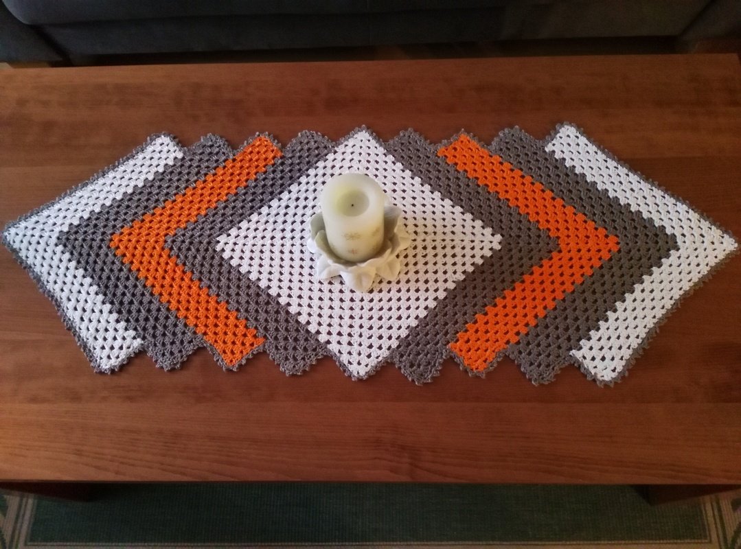 H&auml;keln/ Tischl&auml;ufer / Grannydecke Deutsch, Englisch und Italienisch