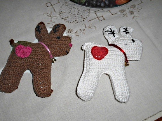 Lustige Elche, Dekoration gehäkelt