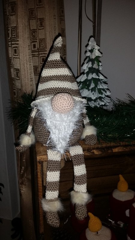 gro&szlig;er sitzender Wichtel 40 cm Weihnachtsdeko H&auml;kelanleitung