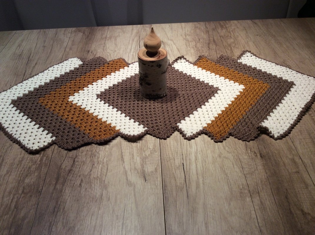 H&auml;keln/ Tischl&auml;ufer / Grannydecke Deutsch, Englisch und Italienisch