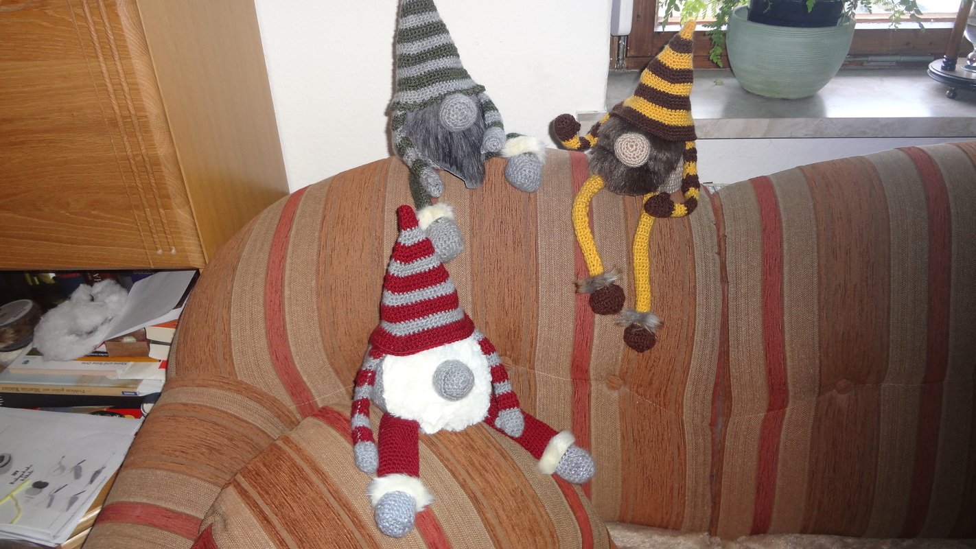 gro&szlig;er sitzender Wichtel 40 cm Weihnachtsdeko H&auml;kelanleitung