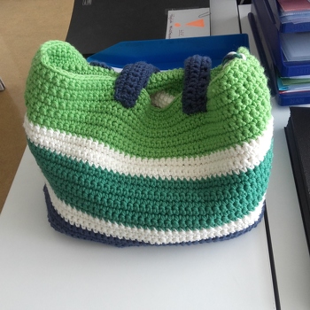 Hat super gut geklappt nach der Anleitung. Ich finde die Tasche schön.