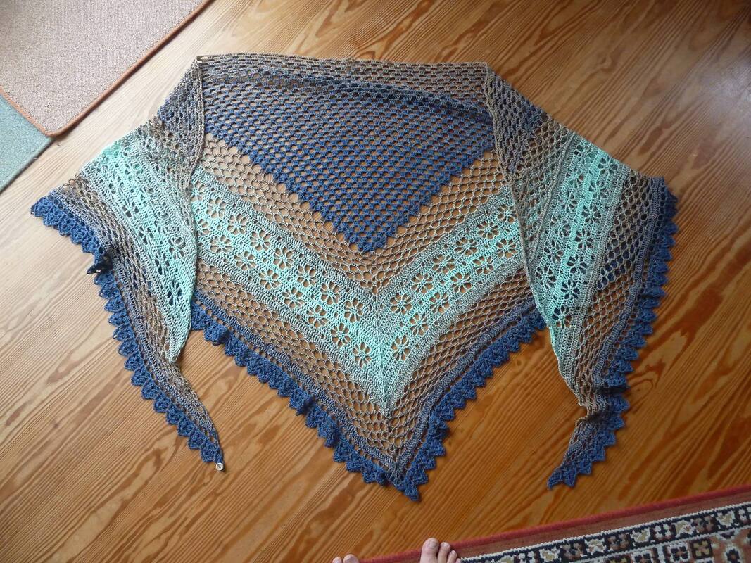 Crochet pattern shawl Prairie