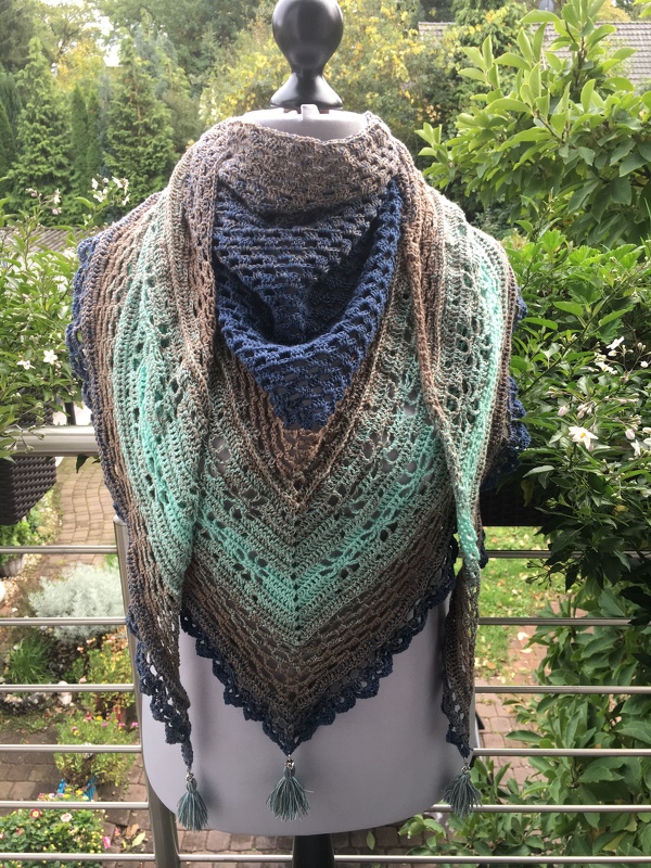 Crochet pattern shawl Prairie
