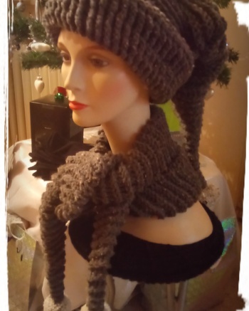 Zwei tolle Modelle nach Anleitungen von Petra Perle gearbeitet, hat super Spaß gemacht und die Anleitungen waren sehr gut umzusetzen. Ich habe noch Bömmelchen rangesetzt als kleine persönliche Note ????