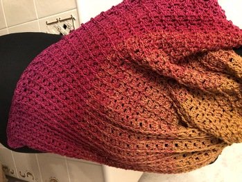 Mein Fingon nach der Anleitung von Morben Design
1000 m LL 4-fädig NS 4,0
super tolle Anleitung